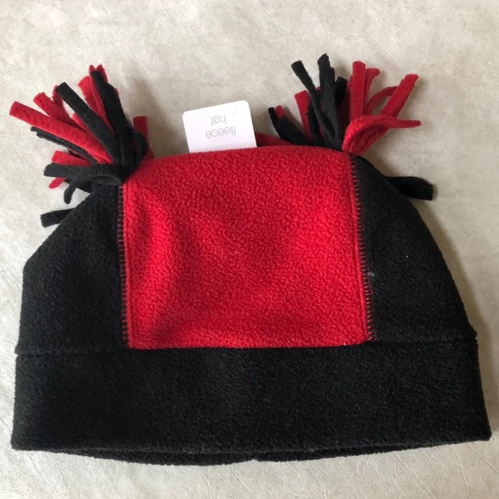 GAP Kids Beanie Style Winter Sports Reversible Fleece Hat + Pom-Pom Size 4-16